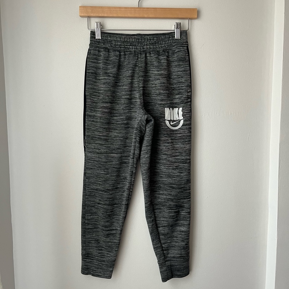 Boy’s Nike Spotlight Basketball Sweatpants Size S